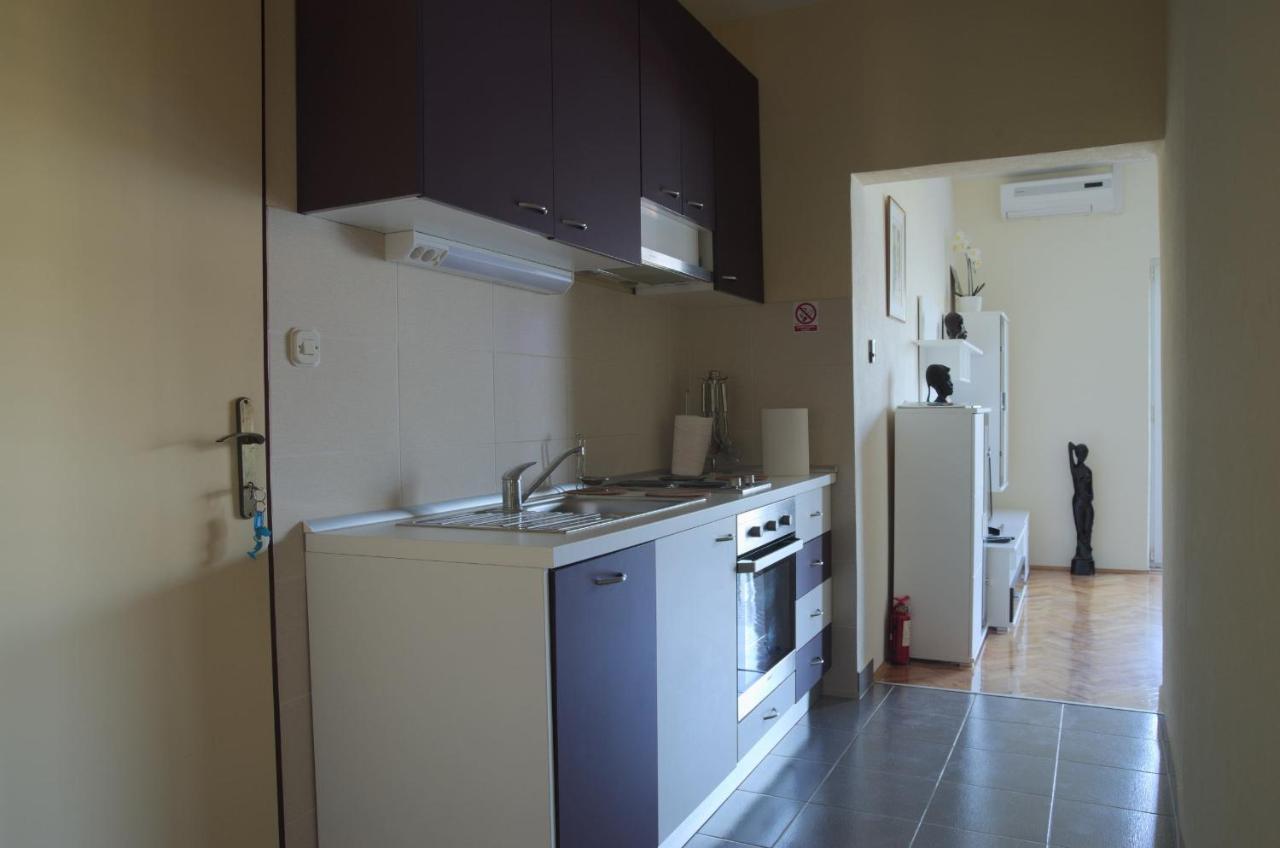 Fei Fei Apartments 2 Рачишче Экстерьер фото